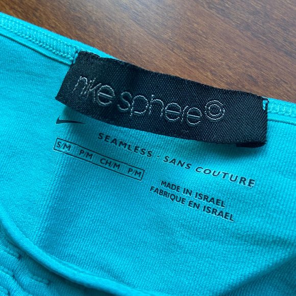 Nike Sphere Seamless Performance Sports Tank - Picture 5 of 5